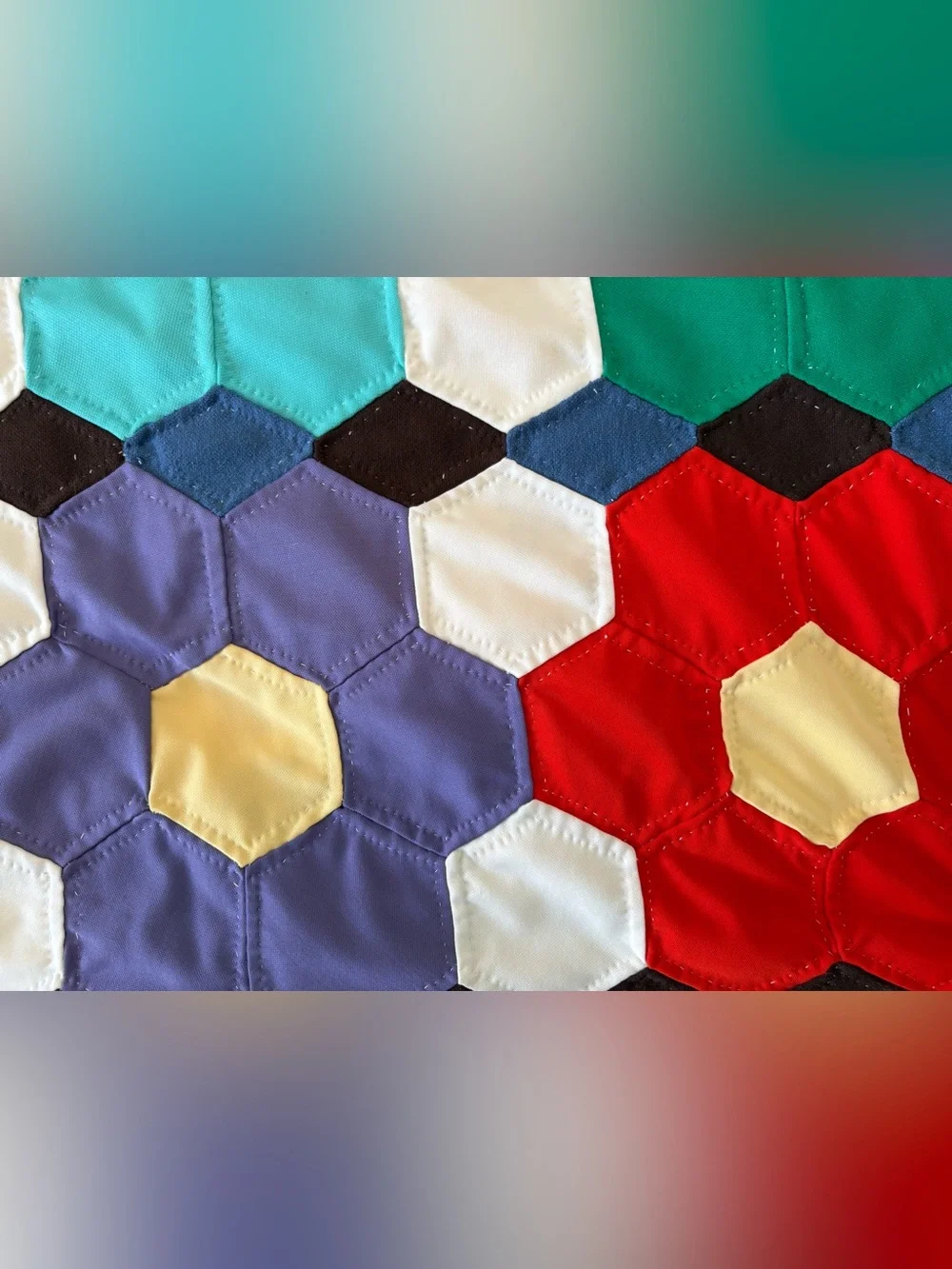 Vintage Retro Grandmother's Flower Garden Hand Sewn Polyester Quilt